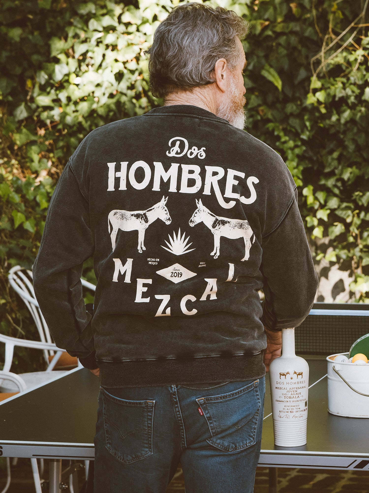 Dos Hombres Black Vintage Wash Crewneck. Photo 2